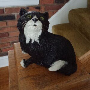 Black/White Cat Figurine